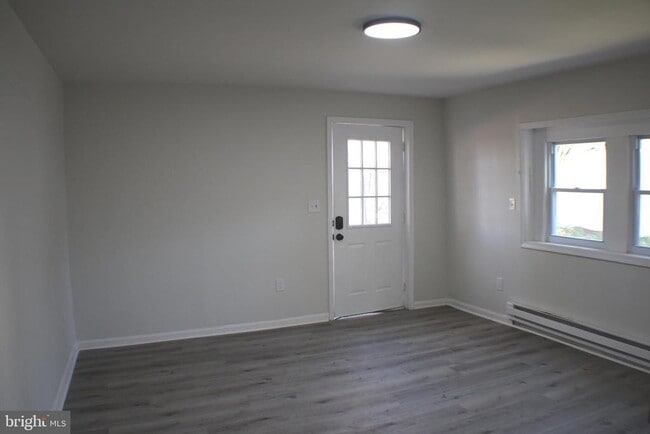 Building Photo - 7330 Sycamore Ave