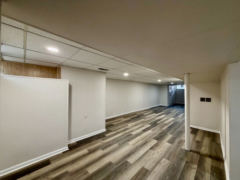 Building Photo - 3346 Bernice Rd