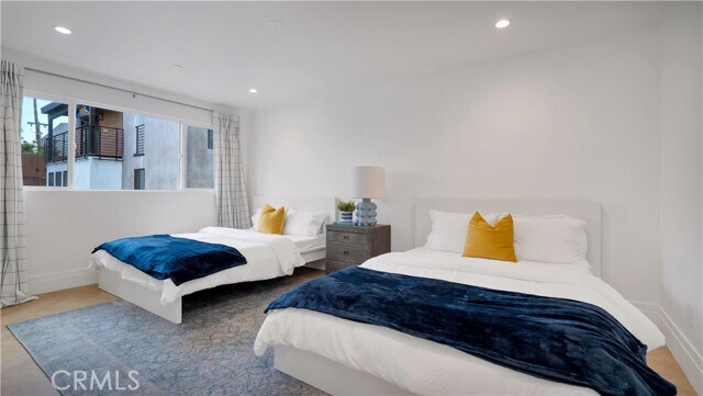 Building Photo - 1351 Seward St