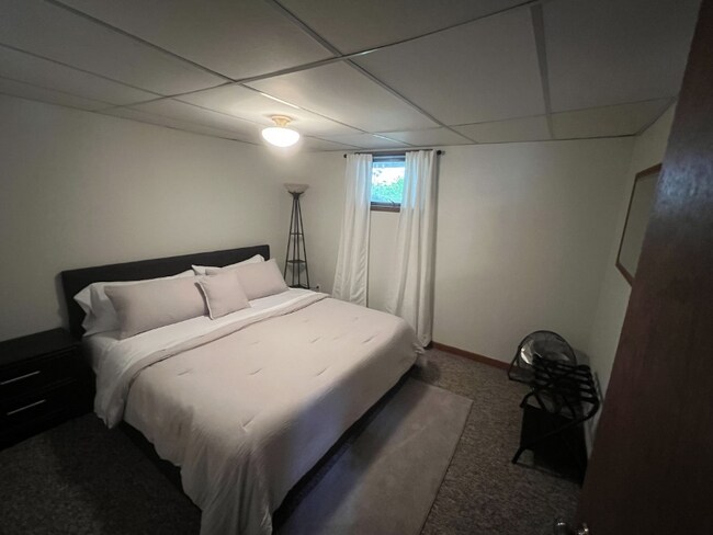 Building Photo - 15730 S Bond Leader Lake Rd