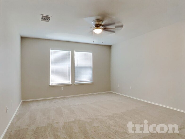 Building Photo - 10710 Terrace Crest