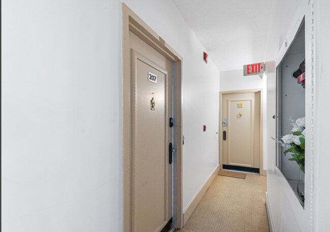 Building Photo - 235 6th St NW
