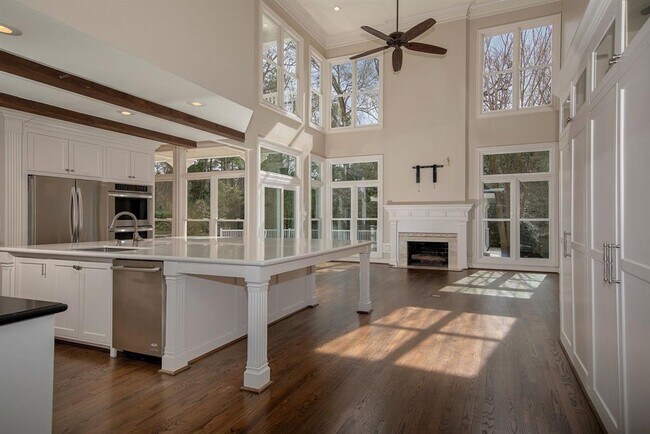 Building Photo - 83 S Longspur Dr