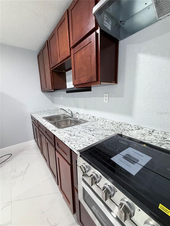 Building Photo - 1502 Deauville Dr