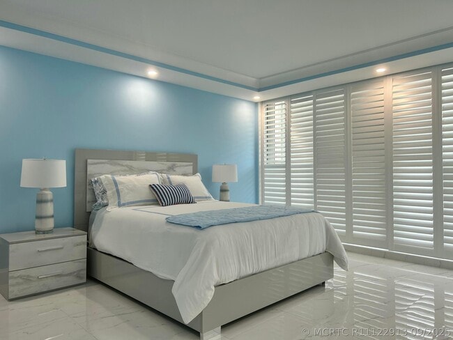Building Photo - 405 S Ocean Blvd
