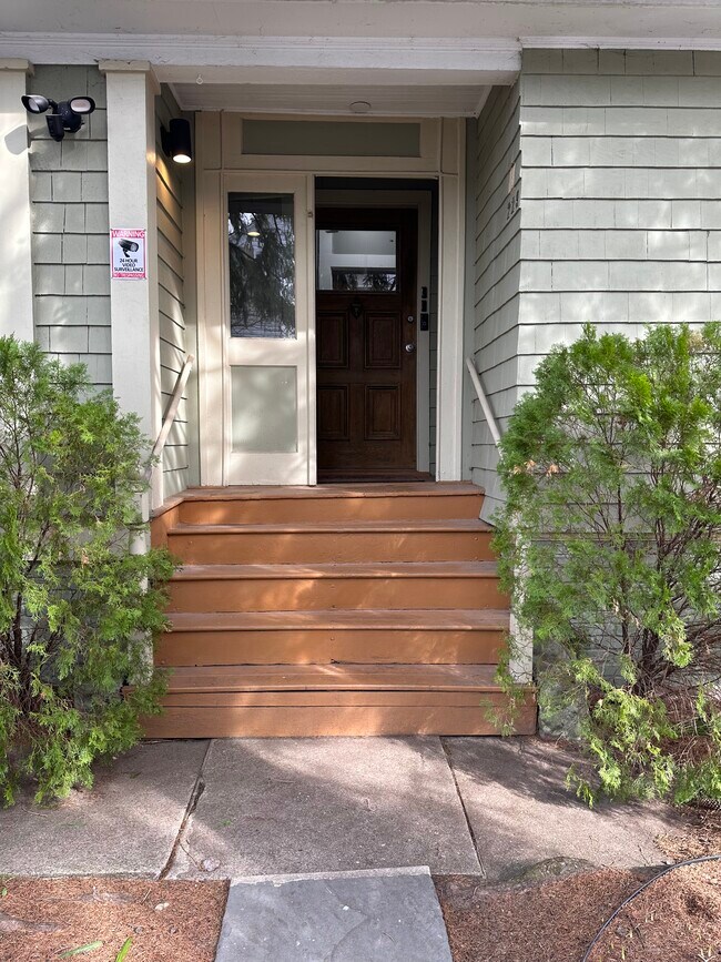 Entrance - 229 Walnut St