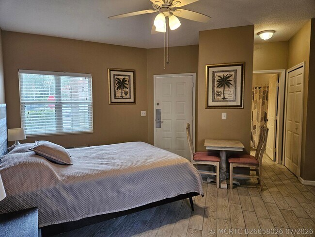 Building Photo - 9931 Perfect Dr