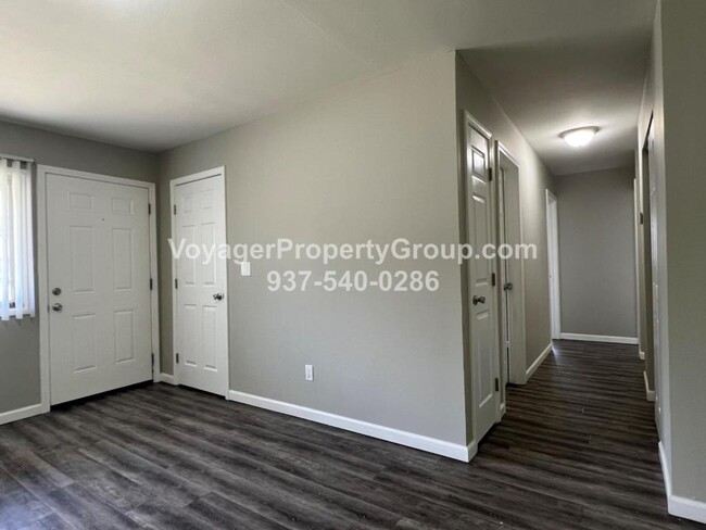 Building Photo - 18 Carma Dr