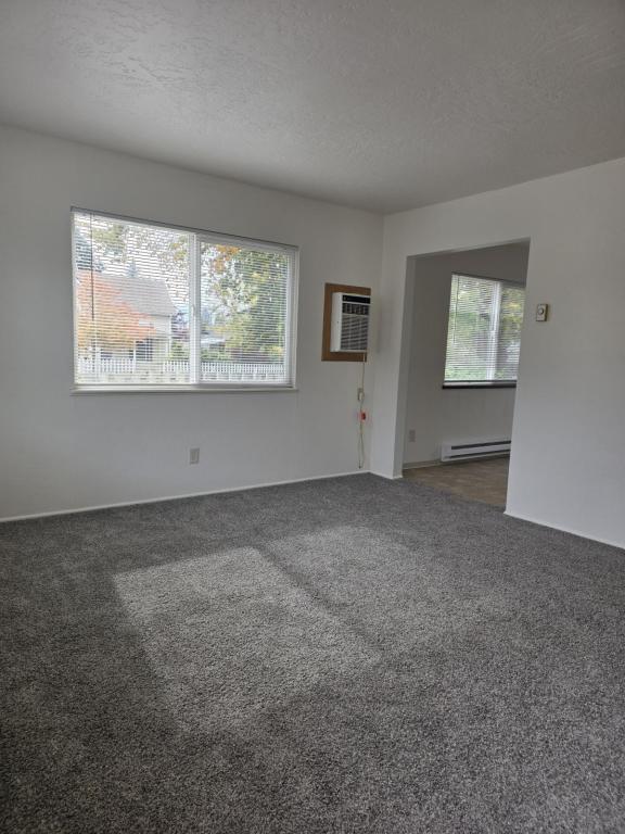 Building Photo - 708 SW I St