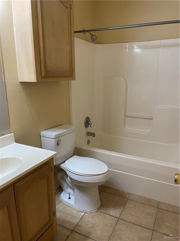 Building Photo - 703 La Mancha Dr