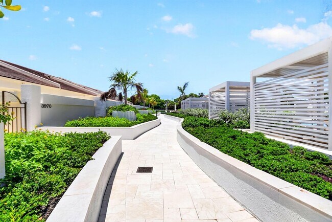 Building Photo - 4000 N Ocean Dr