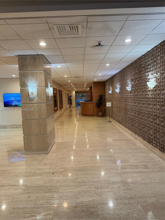 Building Photo - 2899 Collins Ave