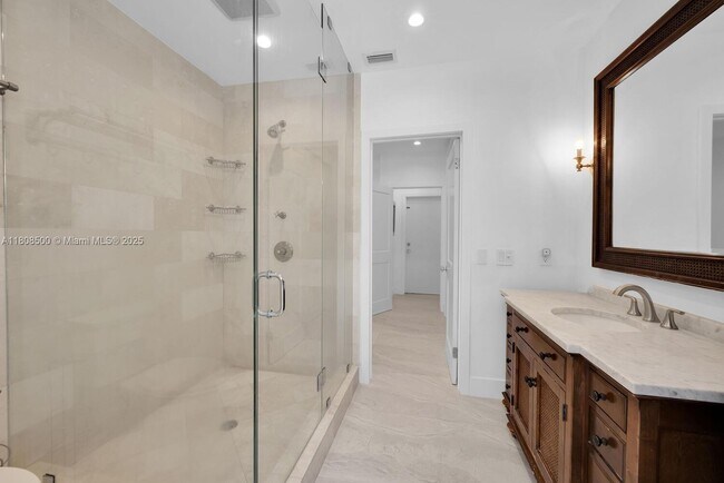 Building Photo - 6860 SW 99th Terrace