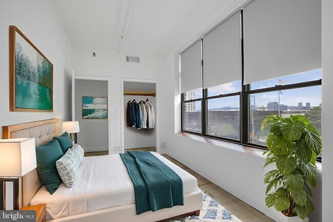 Building Photo - 301 Spring Garden St