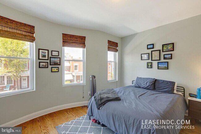 Building Photo - 604 Harvard St NW