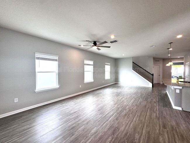 Building Photo - 5945 Glory Bower Dr