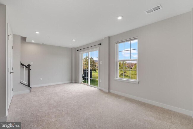 Building Photo - 1505 Wilmer Park Ln