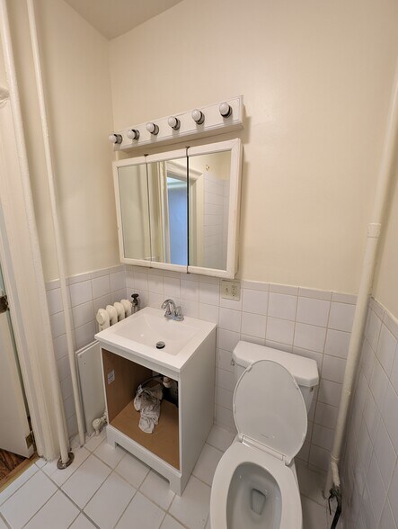 Bathroom - 7612 Park Ave