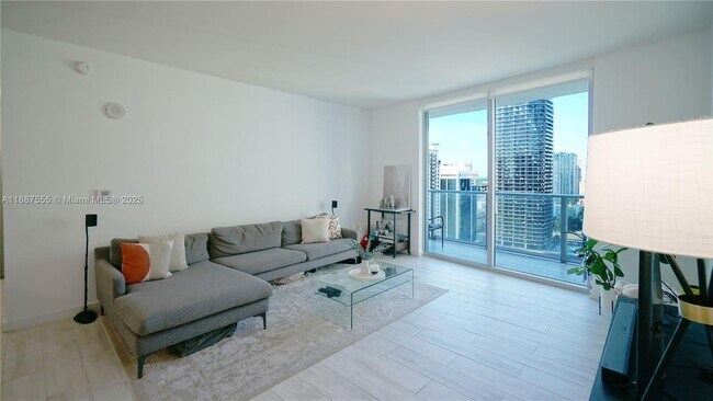 Building Photo - 1100 S Miami Ave