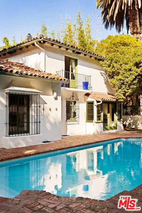 Building Photo - 1800 Outpost Dr