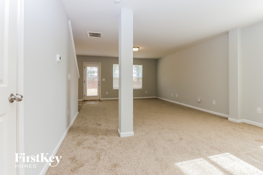 Building Photo - 170 Betty Ann Ln