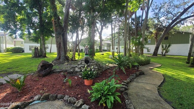 Building Photo - 840 Center Ave