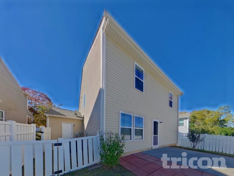 Building Photo - 139 Collenton Ln