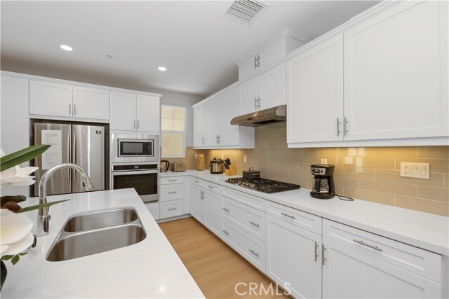 Building Photo - 136 Modjeska