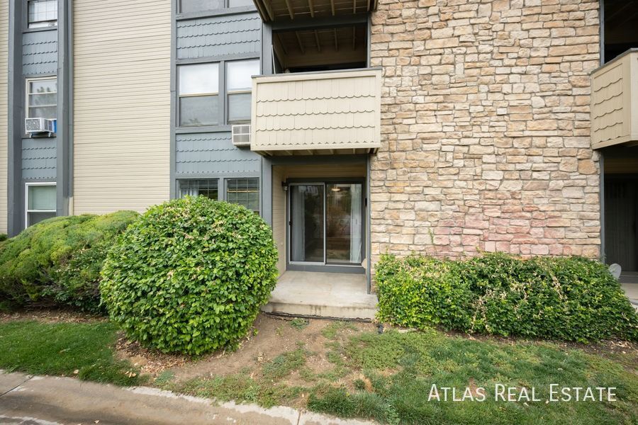 Building Photo - 467 S Memphis Way