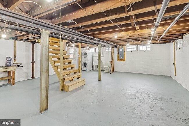 Building Photo - 4509 Highland Ave