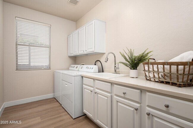Building Photo - 20683 N 79th Way