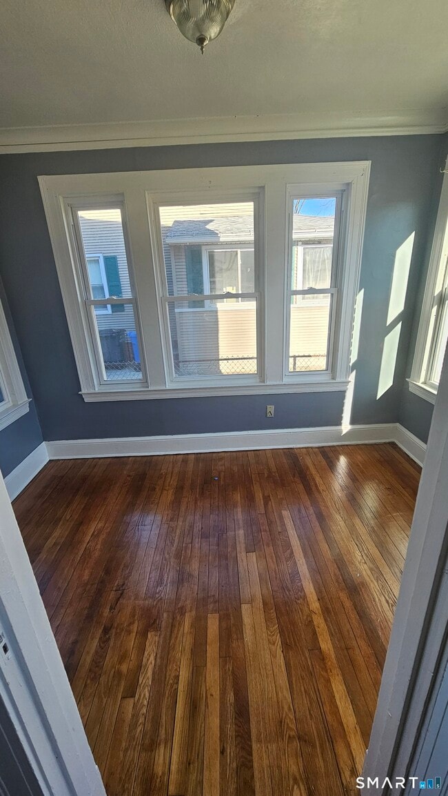 Building Photo - 120 Branford St