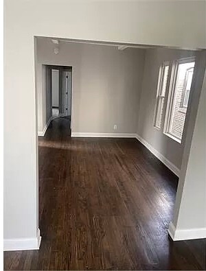 Building Photo - 5529 W Monroe St