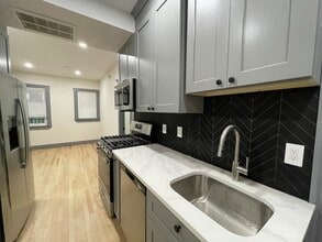 Building Photo - 41 Long Ave