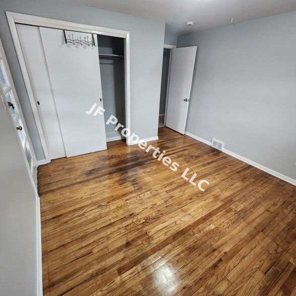 Building Photo - 4818 E 86th St