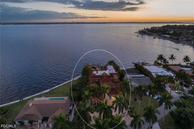 Building Photo - 232 Bayshore Dr