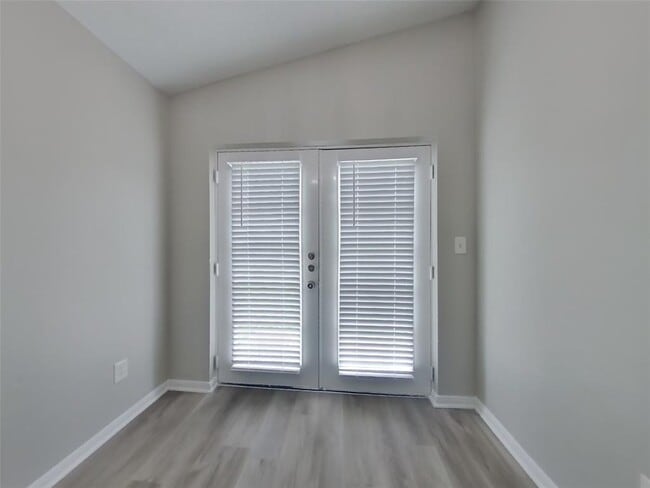 Building Photo - 3211 Kelling St