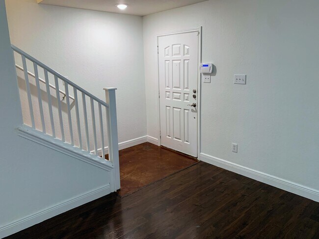 Building Photo - 2417 Riker Ridge Trail