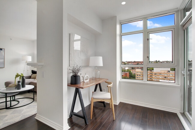 Building Photo - 1420 Terry Ave