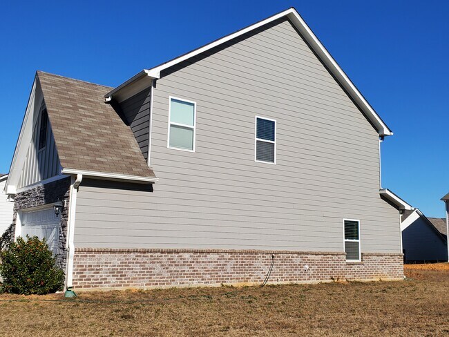 Building Photo - 157 Innis Brk Cir