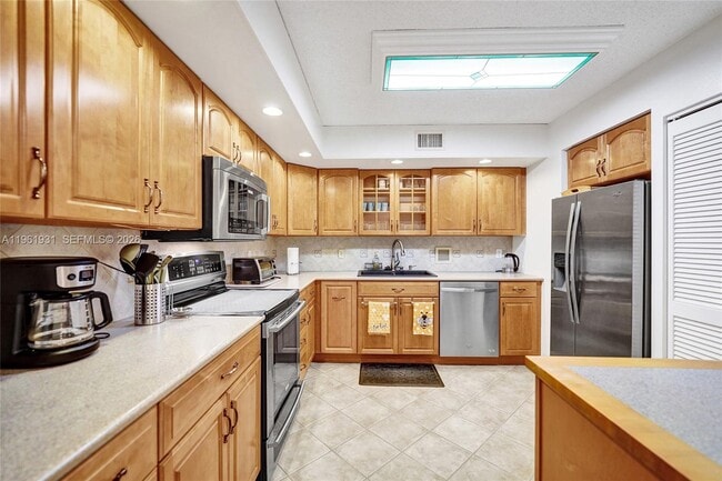 Building Photo - 2814 N 46th Ave