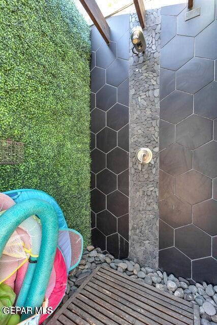 Building Photo - 12292 Fresh Water Dr