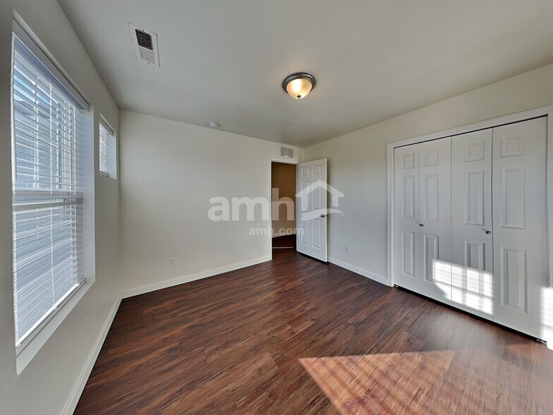Building Photo - 4977 S Mosser Way