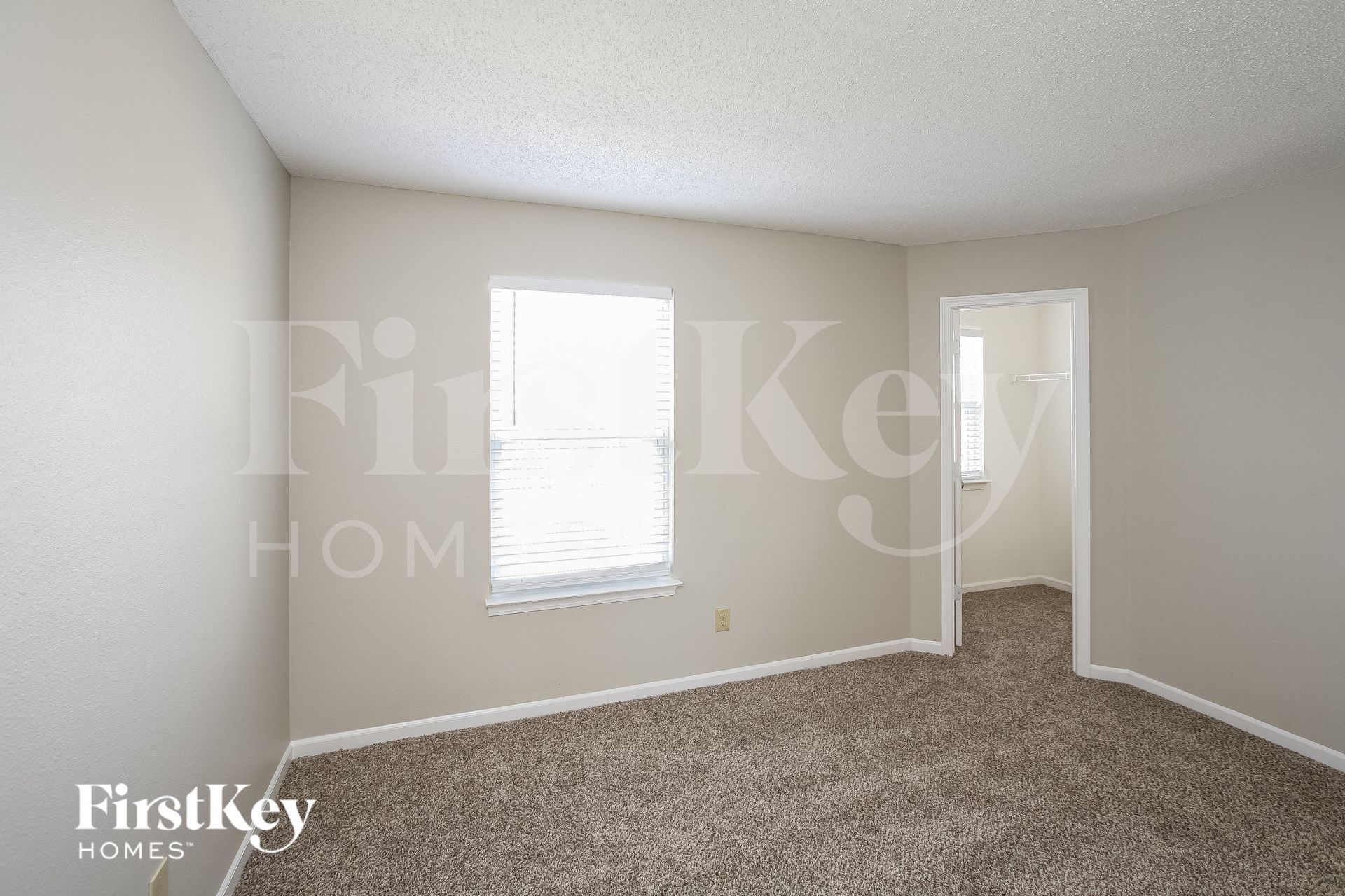 Building Photo - 9197 Huntleigh Cir