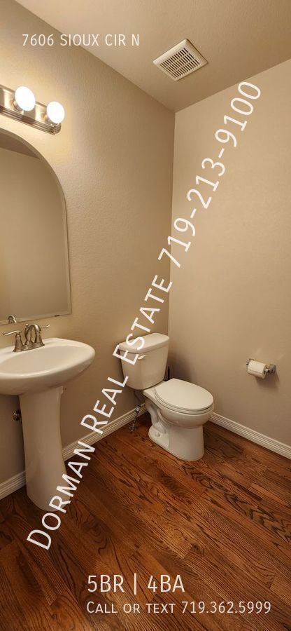Building Photo - Single Family with Chef Kitchen