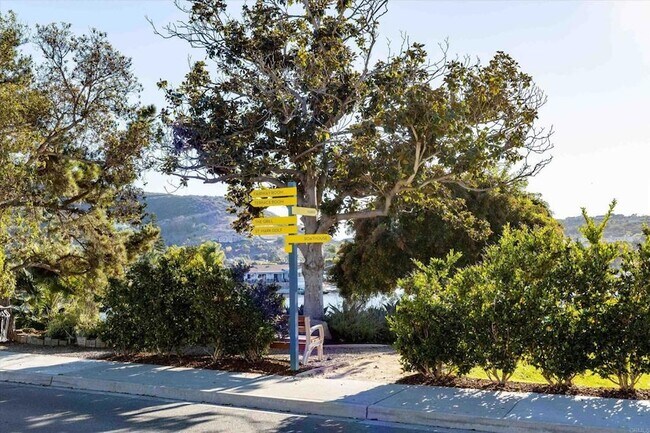 Building Photo - 1304 San Julian Dr