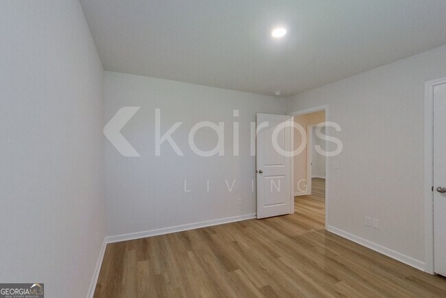 Building Photo - 109 Inez Ave