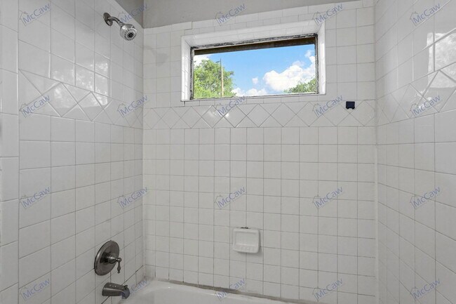 Building Photo - 3204 Caribbean Dr