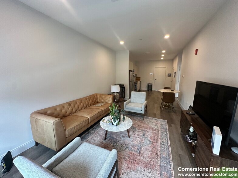 Building Photo - 1085 Dorchester Ave