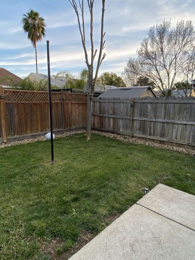 Building Photo - 2911 Twin Creeks Ln